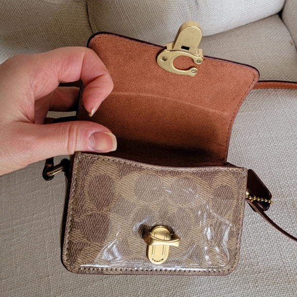 Coach Studio 12 Signature Canvas - Picture 14 of 14